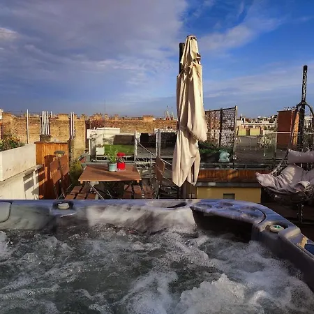 Appartement 360 Panorama • Rooftop Jacuzzi • Downtown Boedapest